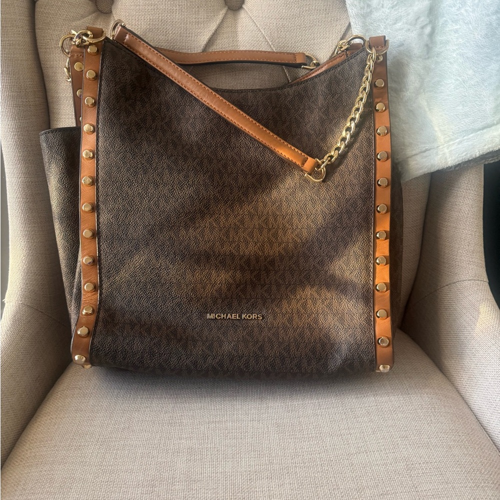 Michael Kors Brown and Gold Shoulder Bag - Picture 3 of 11